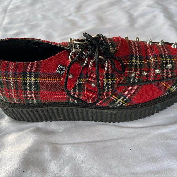TUK UK 8 RED PLAID STUDDED CREEPERS - Picture 3 of 7